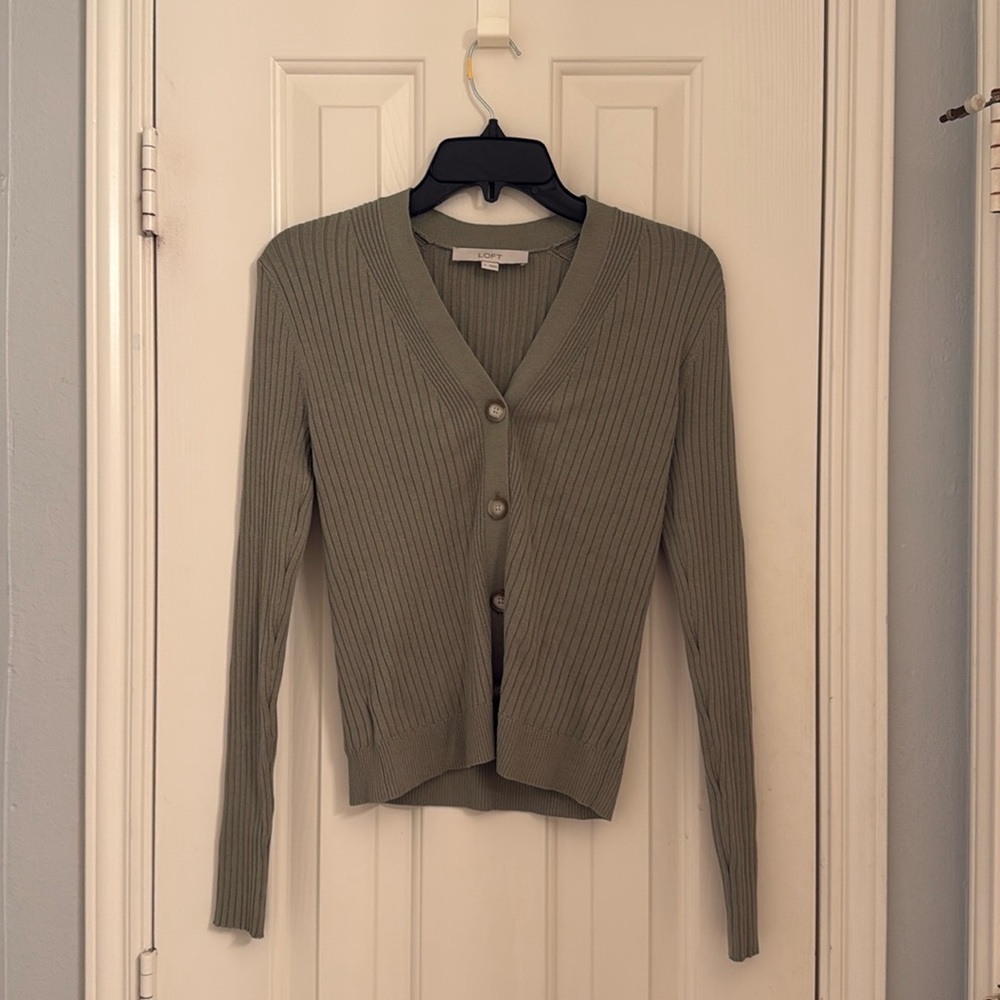 LOFT green ribbed long sleeve button up shirt